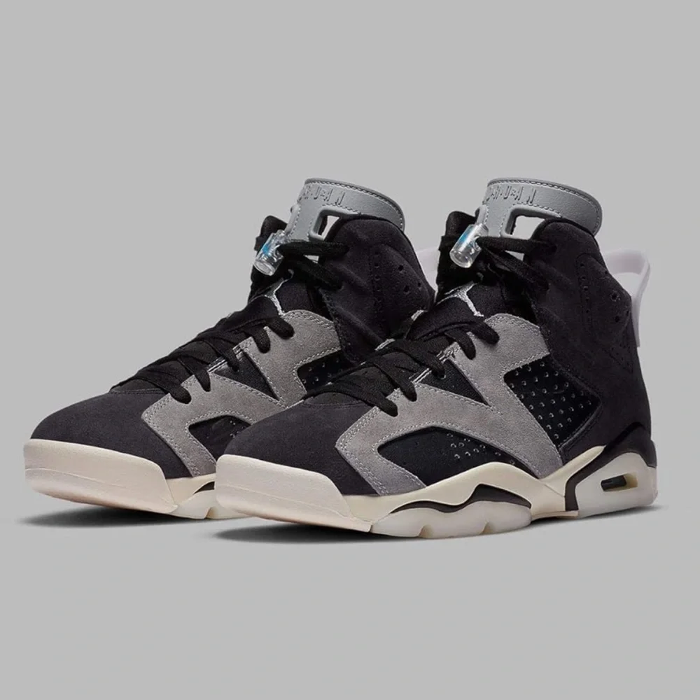 Air Jordan 6 Retro Tech Chrome Women's 8 - Picture 1 of 14